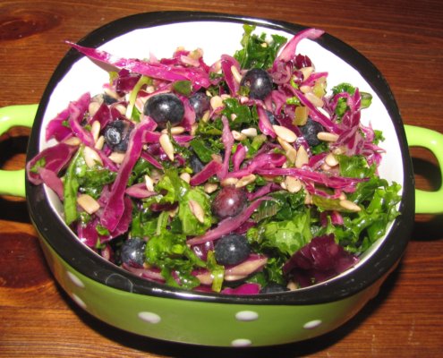 Spinach and Kale Salad Recipe With Blueberries